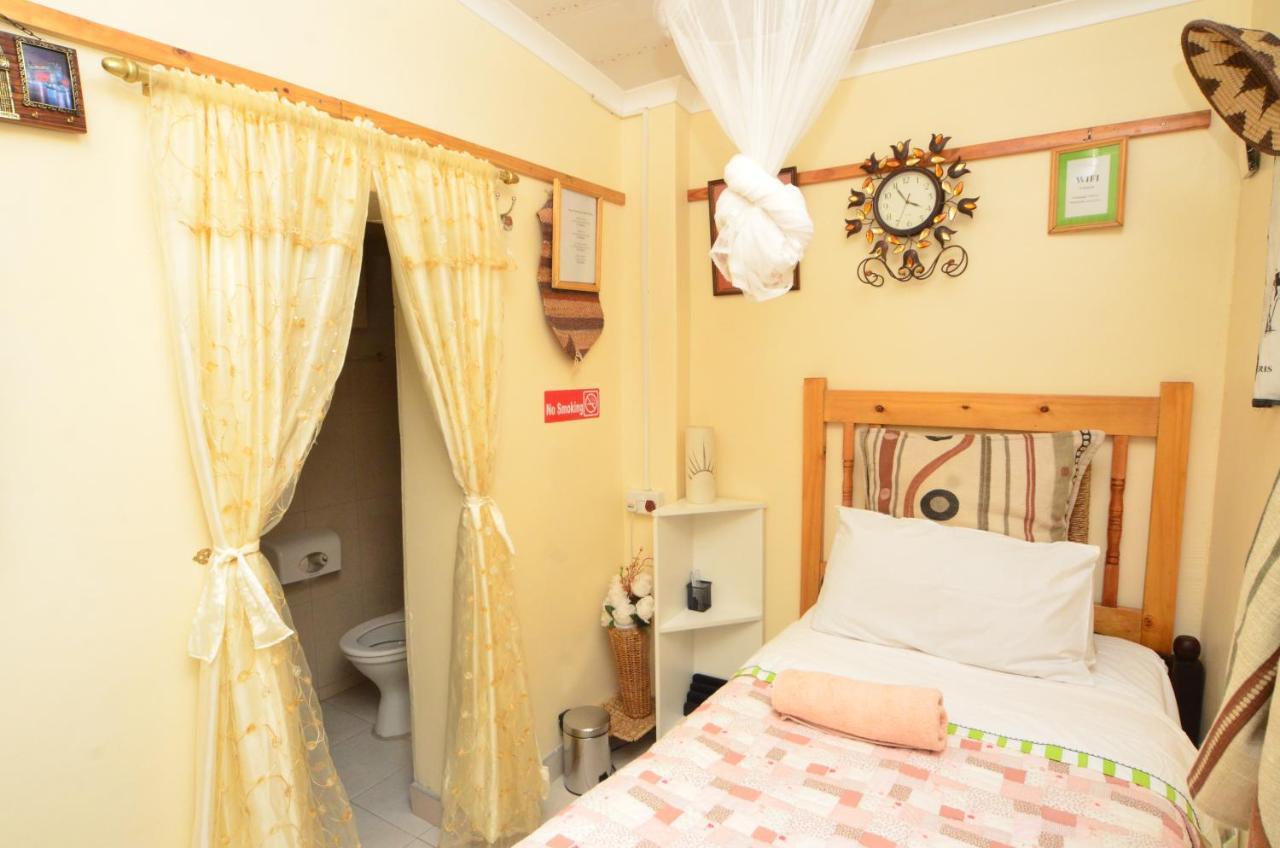 Kwampofu Guest House Harare Bagian luar foto