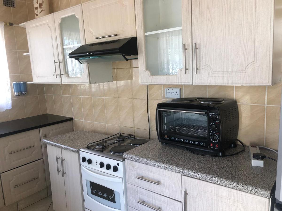 Kwampofu Guest House Harare Bagian luar foto