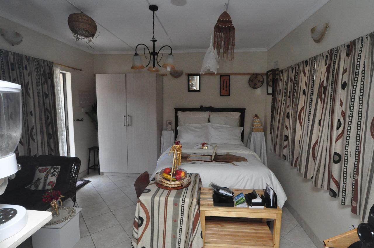 Kwampofu Guest House Harare Bagian luar foto