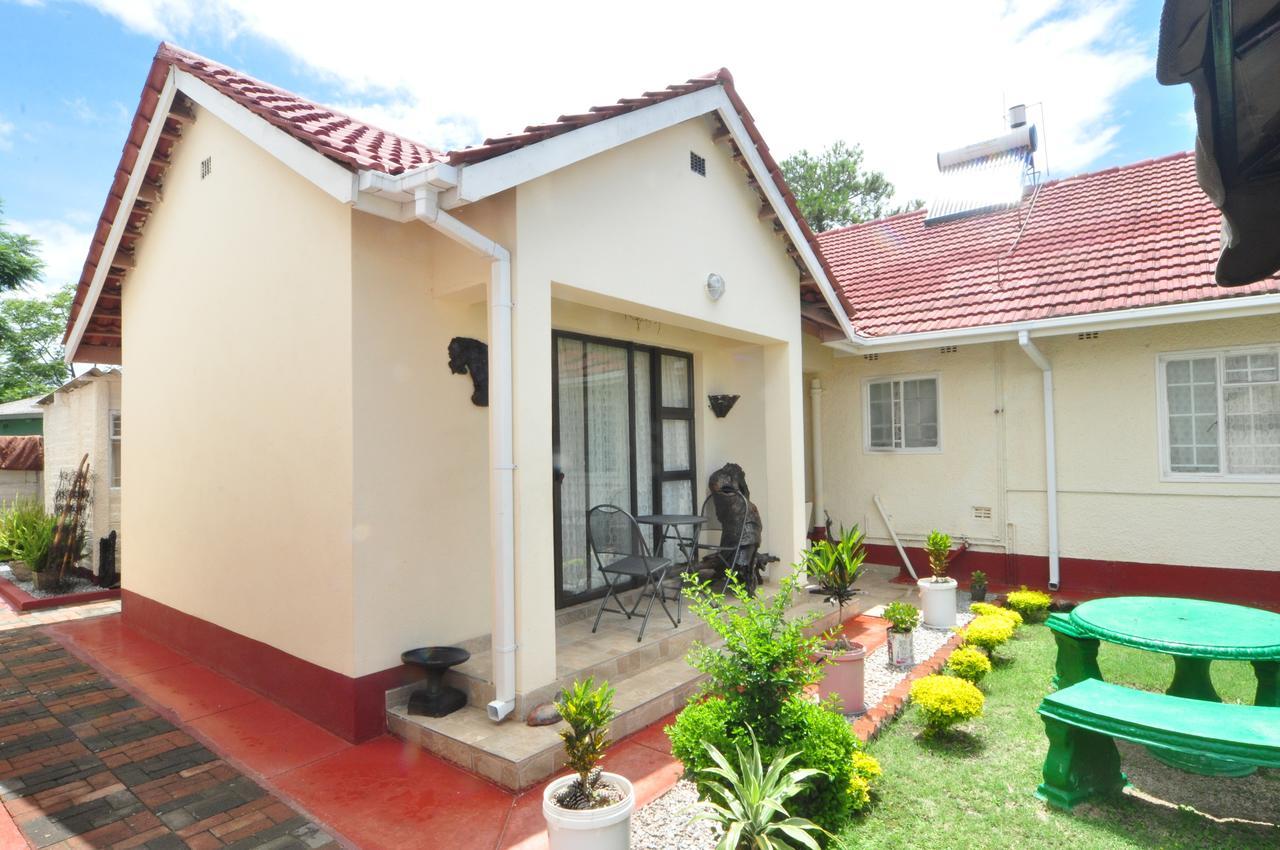 Kwampofu Guest House Harare Bagian luar foto