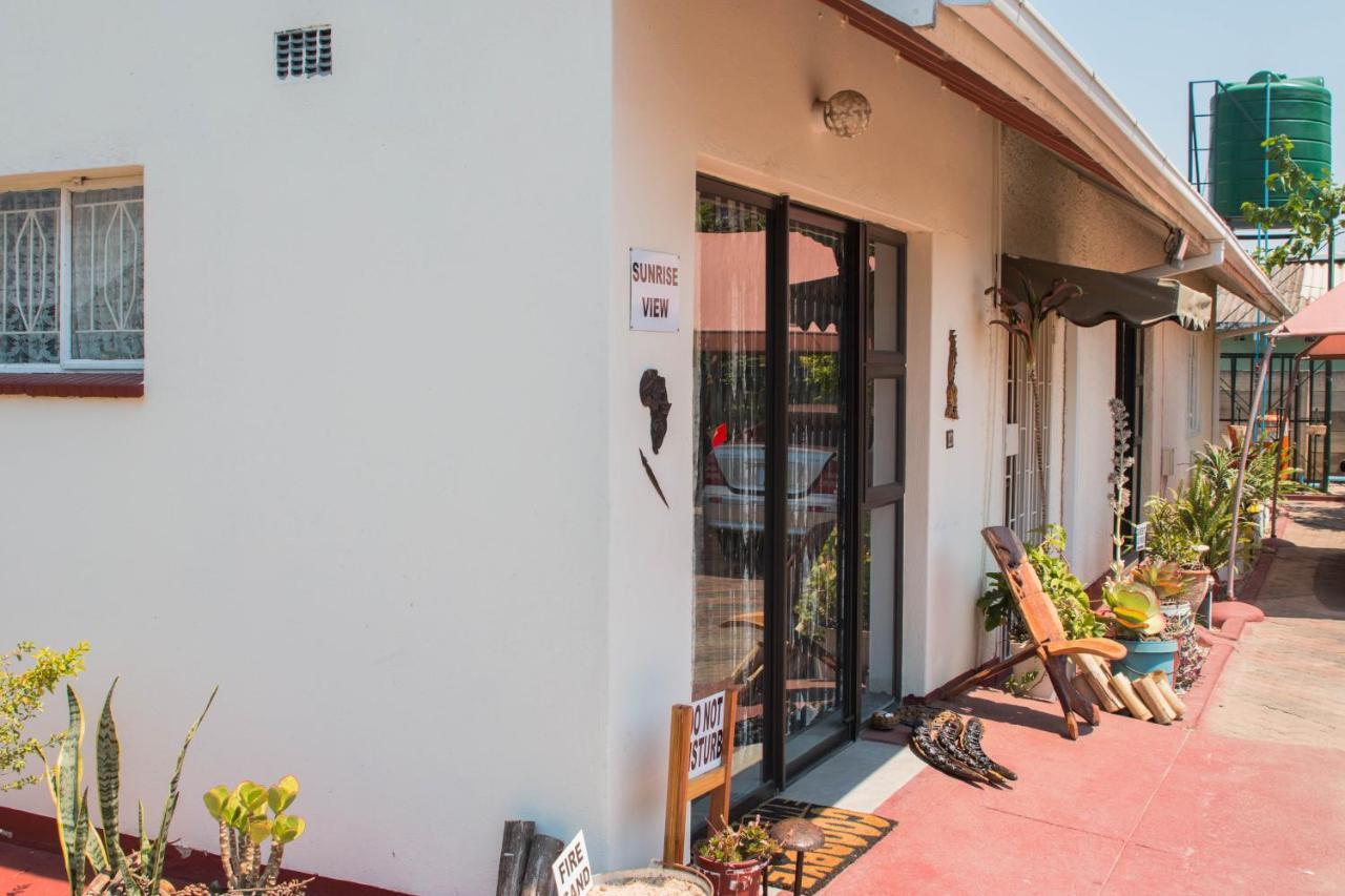 Kwampofu Guest House Harare Bagian luar foto